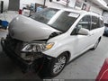 2017 Toyota Sienna — photo 2 of 17 | VIN 5TDYZ3DCXHS824773