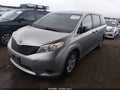 2011 Toyota Sienna — photo 2 of 10 | VIN 5TDZK3DC5BS030487