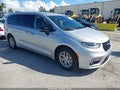 2024 Chrysler Pacifica — photo 1 of 17 | VIN 2C4RC1BG3RR162870