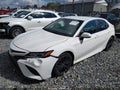 2018 Toyota Camry — photo 2 of 16 | VIN 4T1B11HK5JU105849