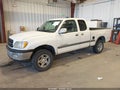 2001 Toyota Tundra — photo 2 of 11 | VIN 5TBBT44111S192935