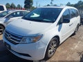 2013 Honda Odyssey — photo 2 of 16 | VIN 5FNRL5H63DB046319