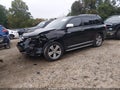 2013 Toyota Highlander — photo 2 of 17 | VIN 5TDDK3EH8DS222882