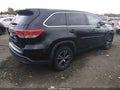 2018 Toyota Highlander — photo 4 of 16 | VIN 5TDBZRFH8JS802312