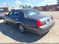 2000 Lincoln Town Car — photo 3 of 12 | VIN 1LNHM82W3YY793858
