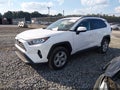 2020 Toyota RAV4 — photo 2 of 17 | VIN 2T3W1RFV2LC043321