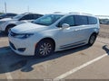 2018 Chrysler Pacifica — photo 2 of 16 | VIN 2C4RC1BG3JR228404