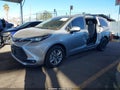 2025 Toyota Sienna — photo 2 of 17 | VIN 5TDJRKEC3SS252429