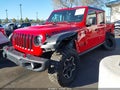 2022 Jeep Gladiator — photo 2 of 17 | VIN 1C6JJTBM6NL111877