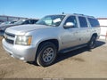 2010 Chevrolet Suburban 1500 — photo 2 of 16 | VIN 1GNUKJE32AR245990