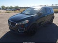 2016 Kia Sorento — photo 2 of 17 | VIN 5XYPG4A32GG061266