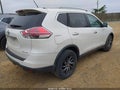 2015 Nissan Rogue — photo 4 of 11 | VIN 5N1AT2MV7FC860655