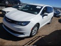 2017 Chrysler Pacifica — photo 2 of 15 | VIN 2C4RC1CG5HR725799
