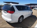 2017 Chrysler Pacifica — photo 4 of 15 | VIN 2C4RC1CG5HR725799
