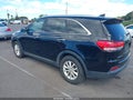 2017 Kia Sorento — photo 3 of 16 | VIN 5XYPG4A39HG267413