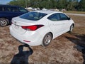 2015 Hyundai Elantra — photo 4 of 15 | VIN 5NPDH4AE8FH565376