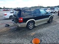 2006 Toyota Highlander — photo 4 of 16 | VIN JTEDP21A260099618