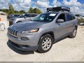 2016 Jeep Cherokee — photo 2 of 16 | VIN 1C4PJLCB8GW135387