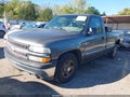 2000 Chevrolet Silverado 1500 — photo 2 of 11 | VIN 1GCEC14W1YE233000