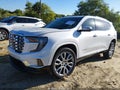 2025 GMC Acadia — photo 2 of 17 | VIN 1GKENLRS8SJ187485