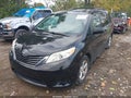 2016 Toyota Sienna — photo 2 of 17 | VIN 5TDKK3DC4GS733443