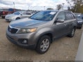 2011 Kia Sorento — photo 2 of 13 | VIN 5XYKTDA18BG059342