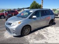 2018 Toyota Sienna — photo 2 of 16 | VIN 5TDYZ3DC5JS930392