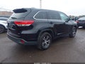 2019 Toyota Highlander — photo 4 of 16 | VIN 5TDBZRFH4KS947915