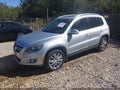2011 Volkswagen Tiguan — photo 2 of 11 | VIN WVGBV7AXXBW554625