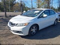 2013 Honda Civic Hybrid — photo 2 of 17 | VIN 19XFB4F21DE201455