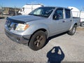 2011 Nissan Frontier — photo 2 of 12 | VIN 1N6AD0ERXBC439138