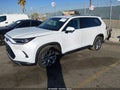 2025 Toyota Highlander — photo 2 of 16 | VIN 5TDACAB5XSS034912