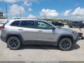 Photo 13 of 16 — 2017 Jeep Cherokee