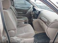 Photo 5 of 18 — 2004 Toyota Sienna