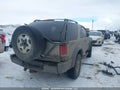 Photo 4 of 19 — 2004 Chevrolet Blazer