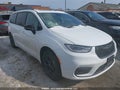Photo 1 of 16 — 2025 Chrysler Pacifica
