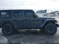 Photo 14 of 23 — 2022 Jeep Wrangler