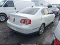 Photo 4 of 16 — 2009 Volkswagen Passat
