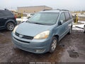 Photo 2 of 16 — 2004 Toyota Sienna