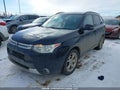 Photo 2 of 17 — 2015 Mitsubishi Outlander
