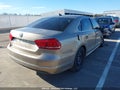 Photo 4 of 20 — 2015 Volkswagen Passat