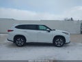 Photo 13 of 16 — 2022 Toyota Highlander