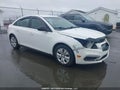 Photo 1 of 19 — 2015 Chevrolet Cruze