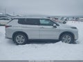 Photo 14 of 20 — 2022 Mitsubishi Outlander