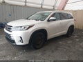 Photo 2 of 18 — 2018 Toyota Highlander