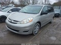 Photo 2 of 17 — 2009 Toyota Sienna