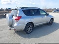 Photo 4 of 18 — 2010 Toyota RAV4