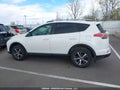 Photo 14 of 18 — 2018 Toyota RAV4