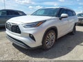 Photo 2 of 21 — 2024 Toyota Highlander