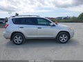 Photo 13 of 18 — 2009 Toyota RAV4